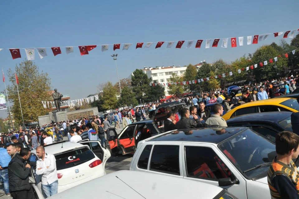 Düzce Otomobil Güzellik Yarışması